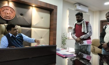 साहब, दुकान से शराब खरीदी, लेकिन पी तो बेहद कड़वी लगी, जांच करवाइए... -कलेक्टर के पास पहुंची अनोखी शिकायत, आवेदक ने बताई अपनी समस्या