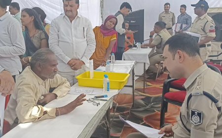 नहीं पकड़े बेटे की हत्यारे, किसी की बेटी गायब- नहीं पकड़े बेटे की हत्यारे,  न्याय के लिए पंहुचे पुलिस के शिविर में