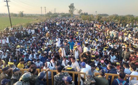 सैलाना सड़क पर बैठे हजारों आदिवासी, विधायक डोडियार को रिहा करने की मांग के साथ किया चक्काजाम