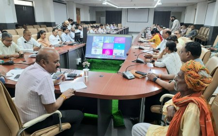 कच्चे मकान का सम्पित्तिकर 18 हजार, एक बल्ब का बिजली बिल 2300
